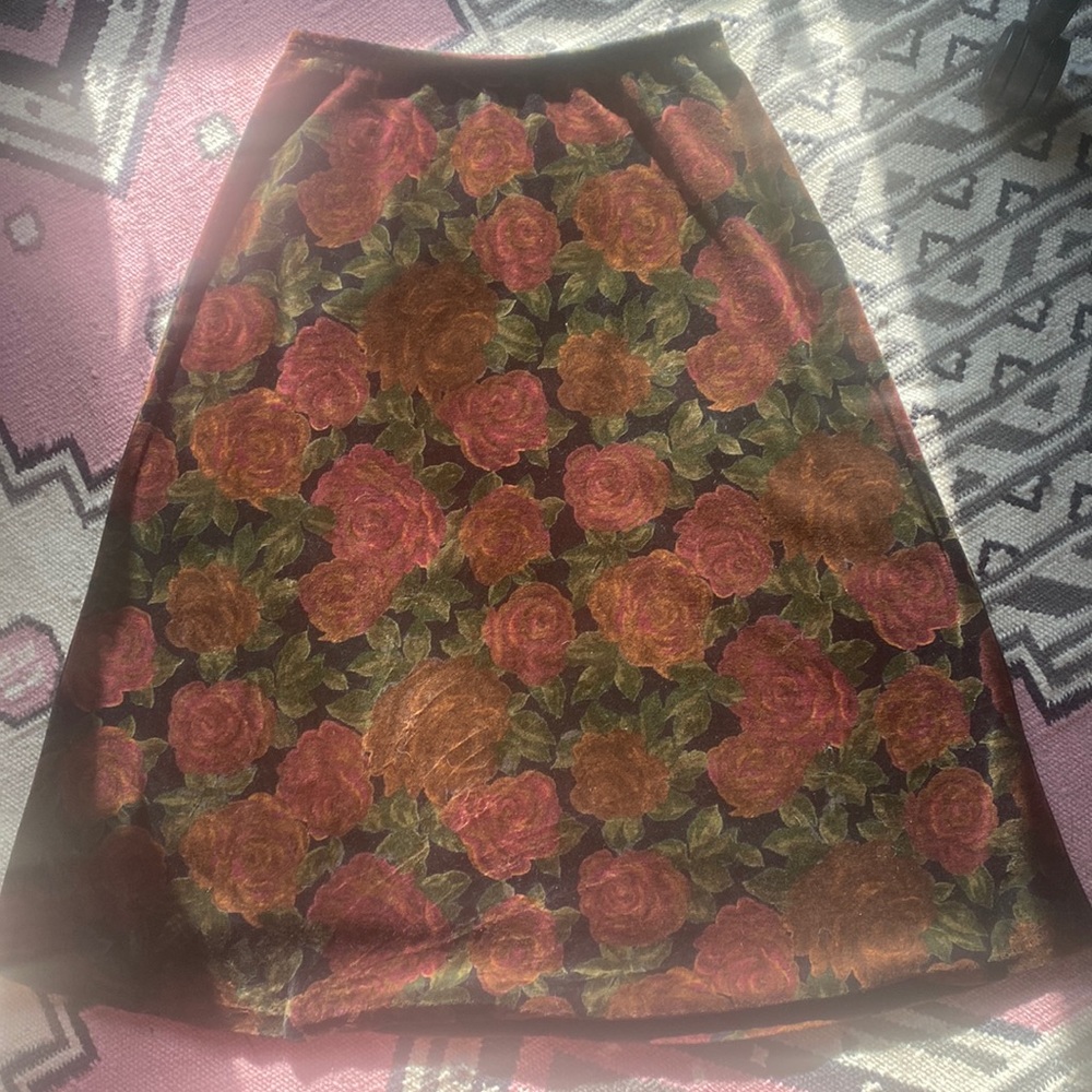 90s floral velvet midi skirt